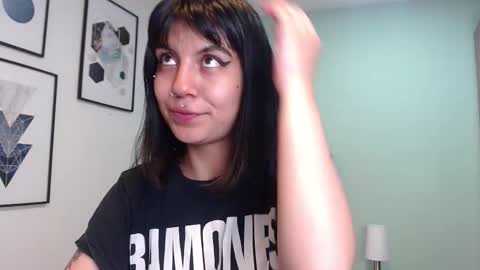 Amy 3 online show from 09-26-25, 04:27