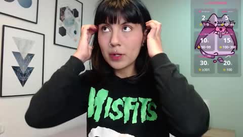 Amy 3 online show from 01-13-26, 03:56