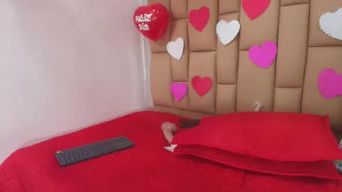 Snapshot of amy__wats0n chatting on 02-13-25, 10:22 amy__wats0n online show from 02-13-25, 10:22