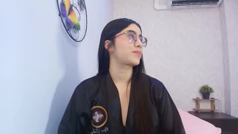 Snapshot of amy__wats0n chatting on 10-22-25, 07:13 amy__wats0n online show from 10-22-25, 07:13