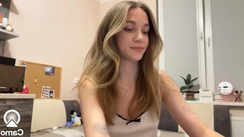 Snapshot of amy_chill chatting on 03-06-25, 06:48 Amy Chill online show from 03-06-25, 06:48