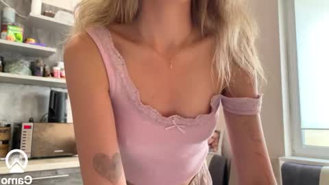 Snapshot of amy_chill chatting on 09-26-25, 12:42 Amy Chill online show from 09-26-25, 12:42