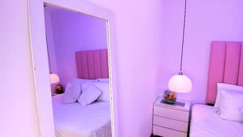 Snapshot of amy_ferreira chatting on 10-05-25, 03:16 Aleja online show from 10-05-25, 03:16