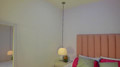 Snapshot of amy_ferreira chatting on 11-16-25, 11:10 Aleja online show from 11-16-25, 11:10