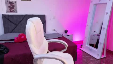 Amy online show from 04-21-26, 01:50