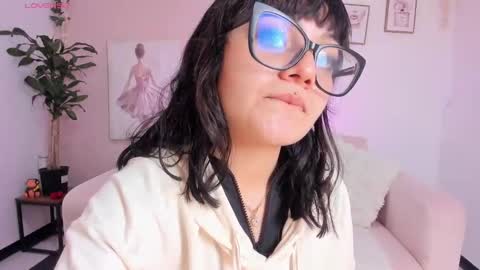 Snapshot of amy_lit chatting on 09-20-25, 11:55 Hello I am Allison Welcome to my room and let is  have a good time together whith me online show from 09-20-25, 11:55
