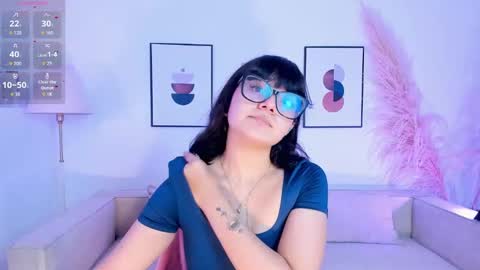 Snapshot of amy_lit chatting on 10-13-25, 07:47 Hello I am Allison Welcome to my room and let is  have a good time together whith me online show from 10-13-25, 07:47