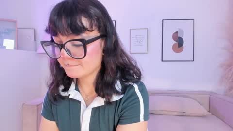Snapshot of amy_lit chatting on 10-20-25, 08:31 Hello I am Allison Welcome to my room and let is  have a good time together whith me online show from 10-20-25, 08:31
