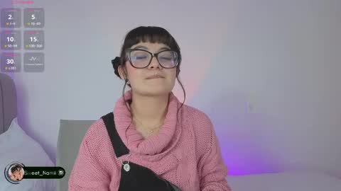 Snapshot of amy_lit chatting on 05-21-26, 07:43 Hello I am Allison Welcome to my room and let is have a good time together whith me online show from 05-21-26, 07:43