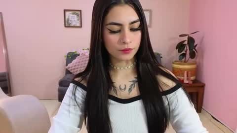 Snapshot of amy_lovelydoll chatting on 11-05-25, 08:42 Amy online show from 11-05-25, 08:42