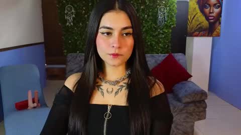 Snapshot of amy_lovelydoll chatting on 12-05-25, 08:16 Amy online show from 12-05-25, 08:16