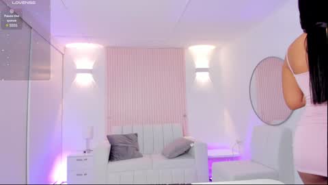 Emily online show from 01-25-25, 01:52