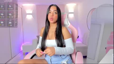 Emily online show from 03-06-25, 05:22