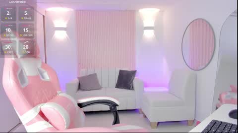 Emily online show from 03-11-25, 01:01