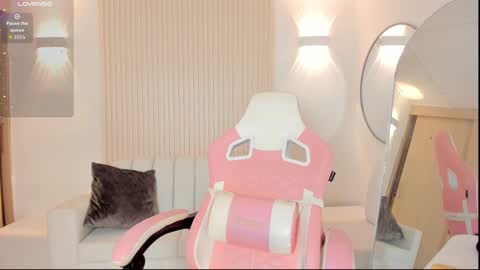 Emily online show from 09-26-25, 02:32