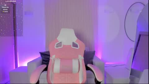 Emily online show from 10-03-25, 02:58