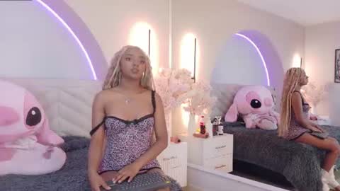 Amy online show from 06-12-26, 08:19