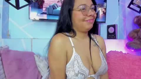 Emy Noa  online show from 04-25-26, 12:57