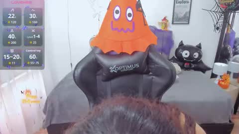 Amy sophia 3 online show from 10-31-25, 01:34