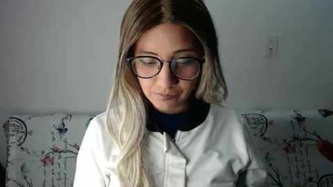 Snapshot of amycosplay99 chatting on 01-19-25, 05:58 amycosplay99 online show from 01-19-25, 05:58