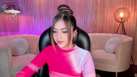 Snapshot of amydavis_ chatting on 12-07-24, 11:12 Amy online show from 12-07-24, 11:12