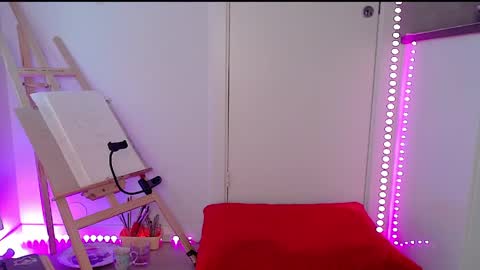 Snapshot of amydreamgirl chatting on 05-18-26, 06:47 amydreamgirl online show from 05-18-26, 06:47