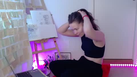 Snapshot of amydreamgirl chatting on 05-20-26, 04:57 amydreamgirl online show from 05-20-26, 04:57