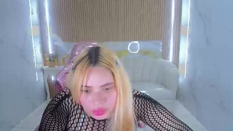 Amy  online show from 10-28-25, 05:44