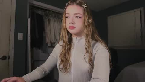 Amy online show from 09-23-25, 05:10