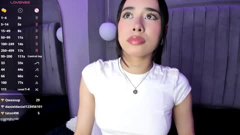 Snapshot of amyolimpo chatting on 02-04-25, 07:51 Amy ... Nice to meet u thumb up me please its important online show from 02-04-25, 07:51