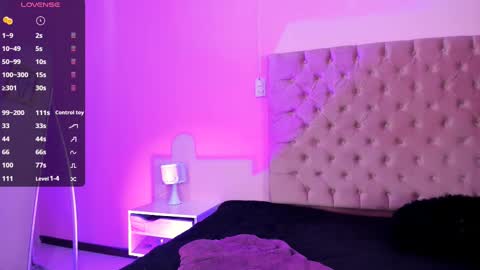 Snapshot of amyolimpo chatting on 02-09-25, 07:30 Amy ... Nice to meet u thumb up me please its important online show from 02-09-25, 07:30