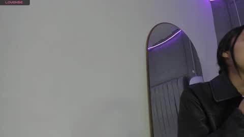 Snapshot of amyolimpo chatting on 02-15-25, 01:10 Amy ... Nice to meet u thumb up me please its important online show from 02-15-25, 01:10