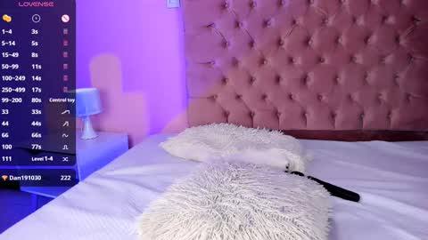 Snapshot of amyolimpo chatting on 02-16-25, 04:42 Amy ... Nice to meet u thumb up me please its important online show from 02-16-25, 04:42