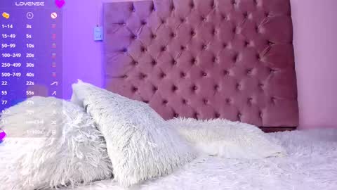 Snapshot of amyolimpo chatting on 02-22-25, 03:56 Amy ... Nice to meet u thumb up me please its important online show from 02-22-25, 03:56