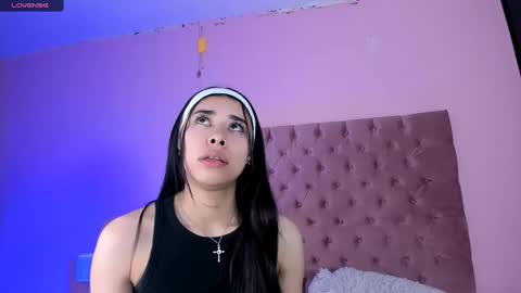 Snapshot of amyolimpo chatting on 02-24-25, 01:24 Amy ... Nice to meet u thumb up me please its important online show from 02-24-25, 01:24