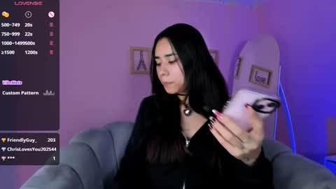 Snapshot of amyolimpo chatting on 03-05-25, 04:45 Amy ... Nice to meet u thumb up me please its important online show from 03-05-25, 04:45