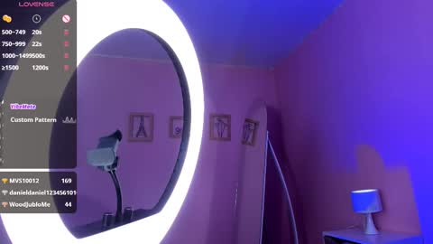 Snapshot of amyolimpo chatting on 03-06-25, 10:41 Amy ... Nice to meet u thumb up me please its important online show from 03-06-25, 10:41