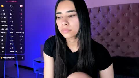 Snapshot of amyolimpo chatting on 03-12-25, 10:59 Amy ... Nice to meet u thumb up me please its important online show from 03-12-25, 10:59