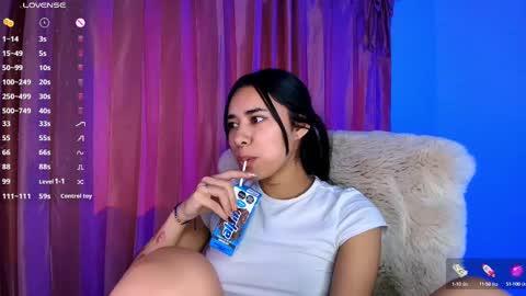 Snapshot of amyolimpo chatting on 09-14-25, 11:04 Amy ... Nice to meet u thumb up me please its important online show from 09-14-25, 11:04