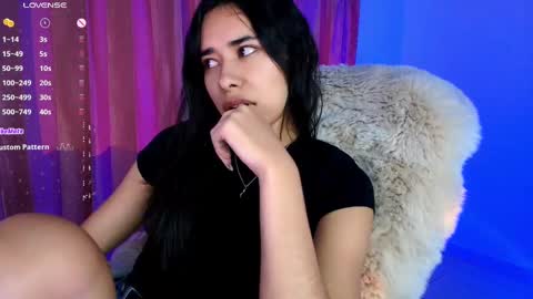 Snapshot of amyolimpo chatting on 09-16-25, 12:00 Amy ... Nice to meet u thumb up me please its important online show from 09-16-25, 12:00