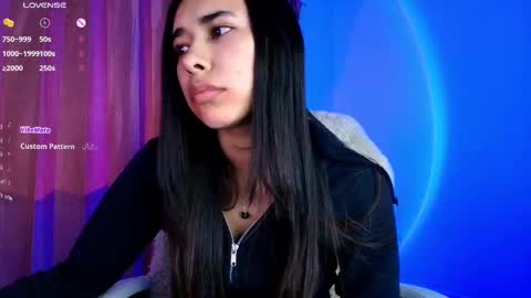 Snapshot of amyolimpo chatting on 09-19-25, 11:00 Amy ... Nice to meet u thumb up me please its important online show from 09-19-25, 11:00