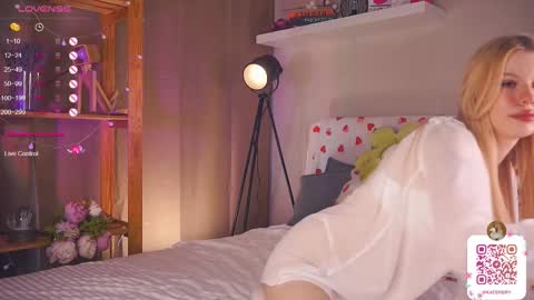  LINA  online show from 02-20-25, 07:19