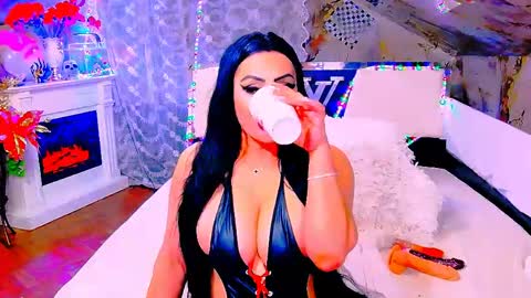 Snapshot of amyrarosera chatting on 06-02-26, 09:17 Alimoonyia online show from 06-02-26, 09:17