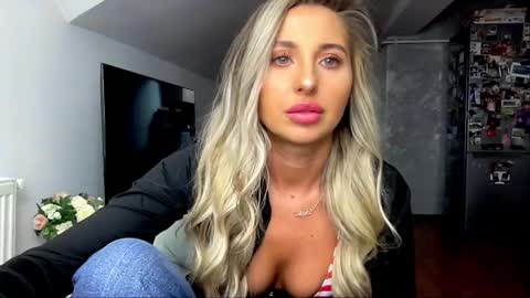 Snapshot of amyroberta92 chatting on 01-22-25, 09:57 amyroberta92 online show from 01-22-25, 09:57