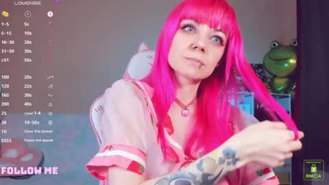 Snapshot of amyrose69 chatting on 05-27-26, 06:16 Amy Rose online show from 05-27-26, 06:16