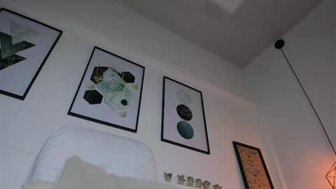 Amy online show from 04-27-26, 12:03