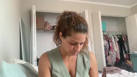 Snapshot of amysmilez chatting on 10-08-25, 01:31 Amy Smilez online show from 10-08-25, 01:31