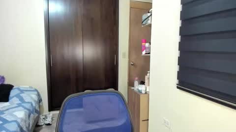 amy online show from 12-19-25, 07:10