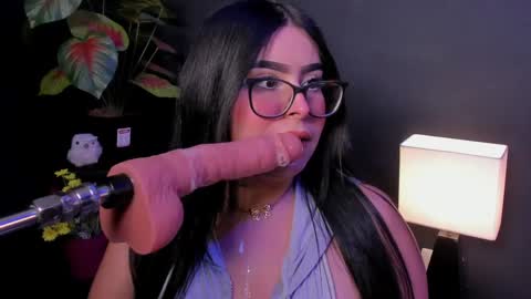 Snapshot of amywhitte_ chatting on 05-08-26, 03:23 amywhitte_ online show from 05-08-26, 03:23