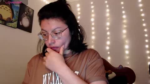 Snapshot of amywine7 chatting on 02-27-25, 04:09 Amy online show from 02-27-25, 04:09